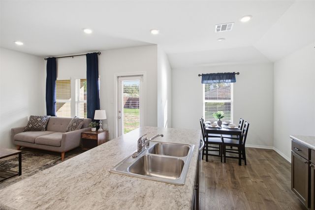 409 Wilson Way, Denton, TX 76207