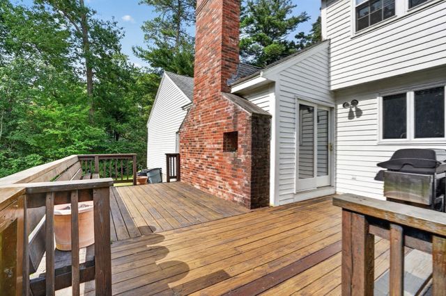 31 Brown St, Andover, MA 01810