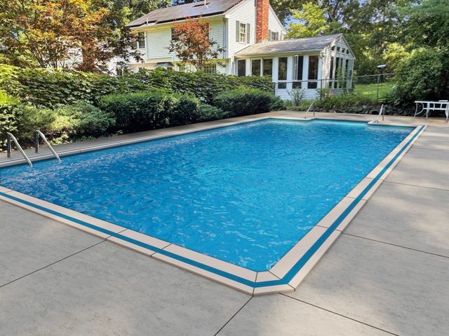 31 Brown St, Andover, MA 01810