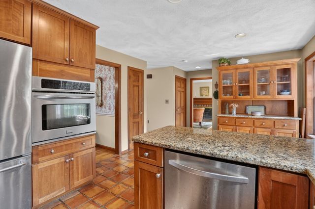 31 Brown St, Andover, MA 01810