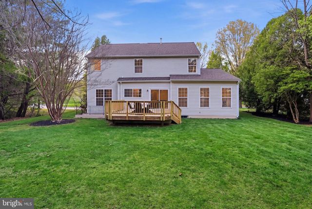112 LOCUST GROVE DR, Purcellville, VA 20132