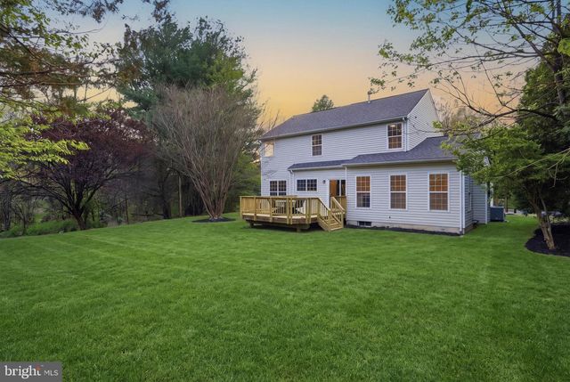 112 LOCUST GROVE DR, Purcellville, VA 20132