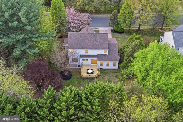 112 LOCUST GROVE DR, Purcellville, VA 20132