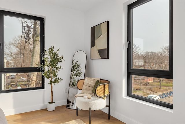 3992 Washington St 303, Boston, MA 02131