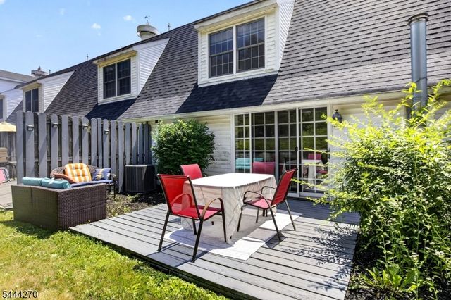 127 W End Ave, Newton Town, NJ 07860