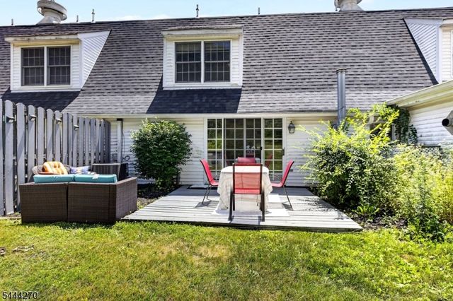 127 W End Ave, Newton Town, NJ 07860
