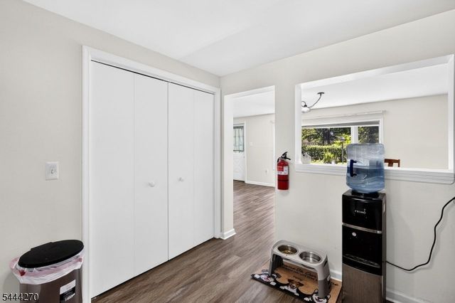 127 W End Ave, Newton Town, NJ 07860
