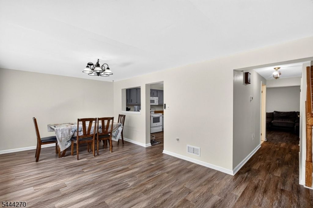 127 W End Ave, Newton Town, NJ 07860 — photo 3