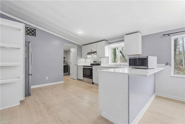 7650 Gatsby LN, Gloucester, VA 23061