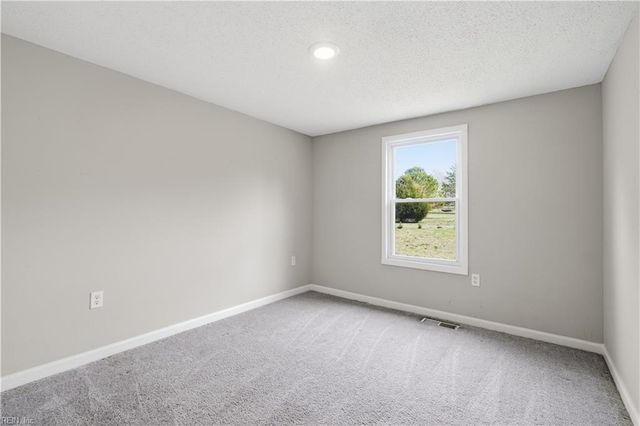 7650 Gatsby LN, Gloucester, VA 23061