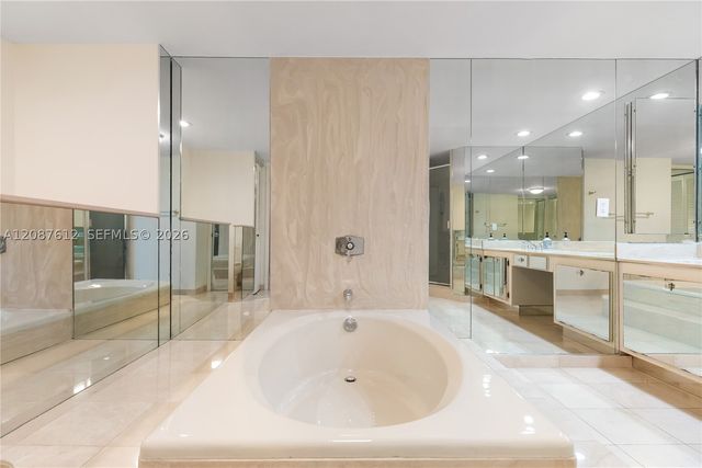 2751 S Ocean Dr 208S, Hollywood, FL 33019