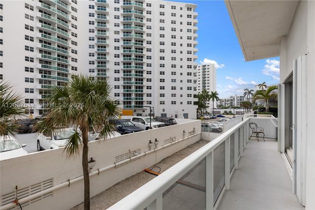 2751 S Ocean Dr 208S, Hollywood, FL 33019