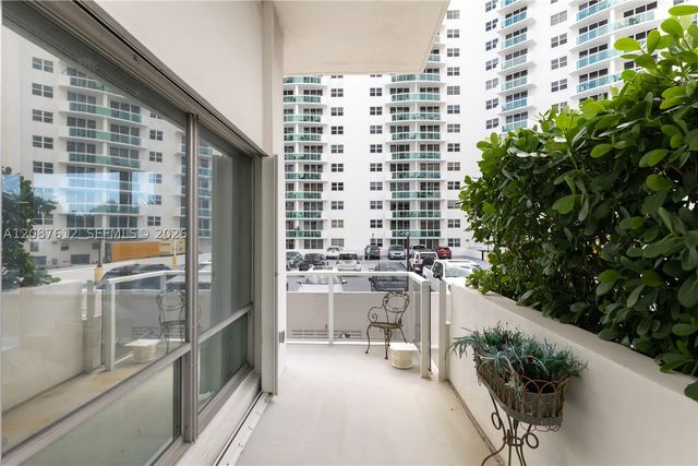 2751 S Ocean Dr 208S, Hollywood, FL 33019