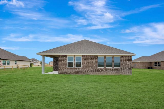 221 Dunovant Drive, Sealy, TX 77474