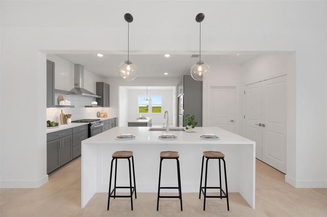 221 Dunovant Drive, Sealy, TX 77474