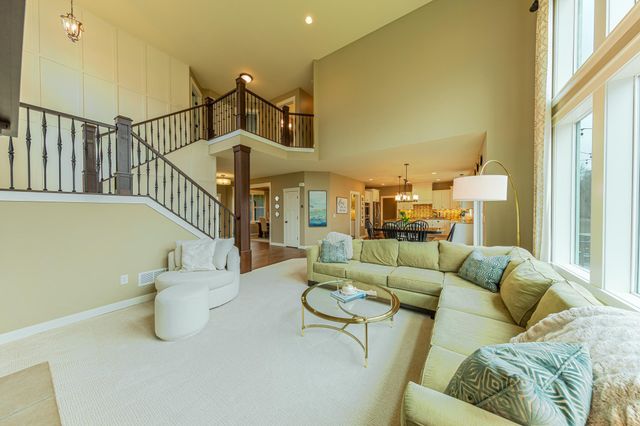 8860 67th Street Bay S, Cottage Grove, MN 55016