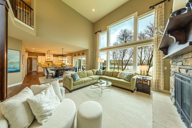 8860 67th Street Bay S, Cottage Grove, MN 55016