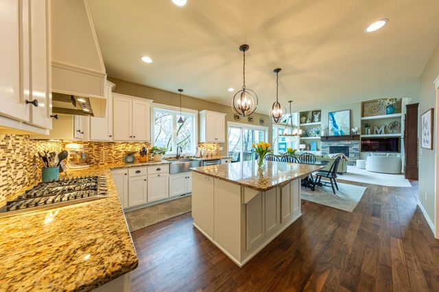 8860 67th Street Bay S, Cottage Grove, MN 55016