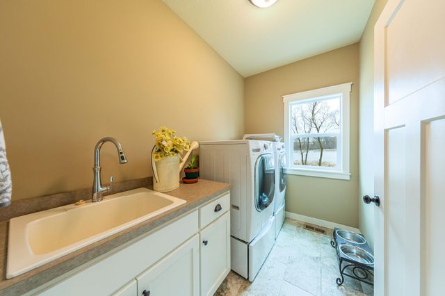 8860 67th Street Bay S, Cottage Grove, MN 55016