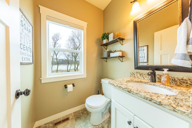 8860 67th Street Bay S, Cottage Grove, MN 55016