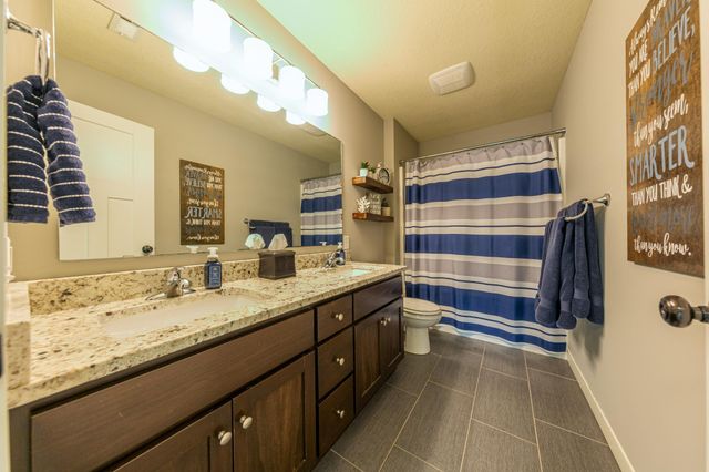 8860 67th Street Bay S, Cottage Grove, MN 55016