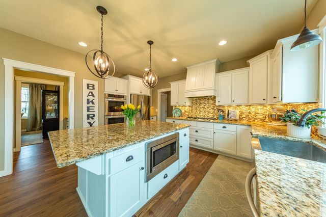 8860 67th Street Bay S, Cottage Grove, MN 55016