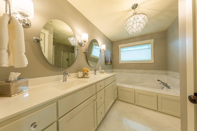 8860 67th Street Bay S, Cottage Grove, MN 55016