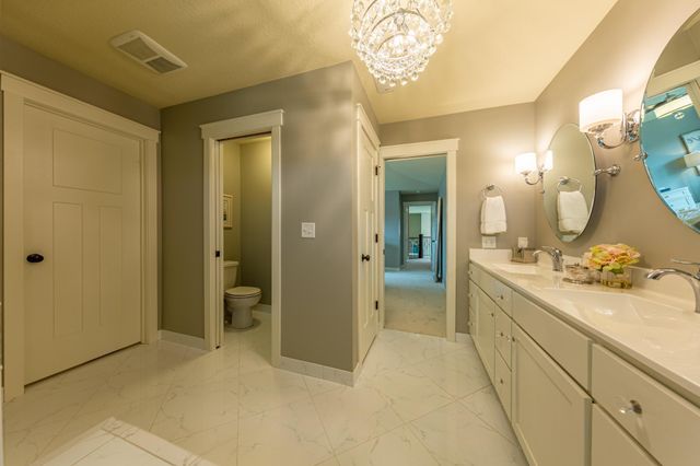 8860 67th Street Bay S, Cottage Grove, MN 55016