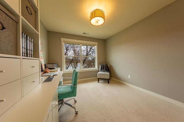 8860 67th Street Bay S, Cottage Grove, MN 55016