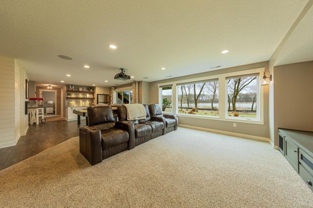 8860 67th Street Bay S, Cottage Grove, MN 55016