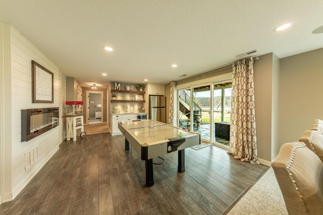 8860 67th Street Bay S, Cottage Grove, MN 55016