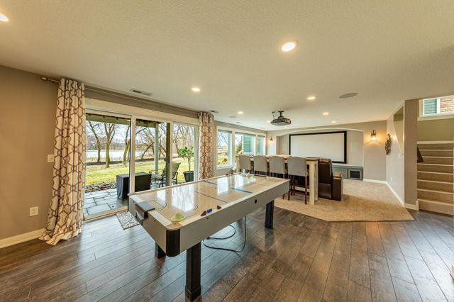 8860 67th Street Bay S, Cottage Grove, MN 55016