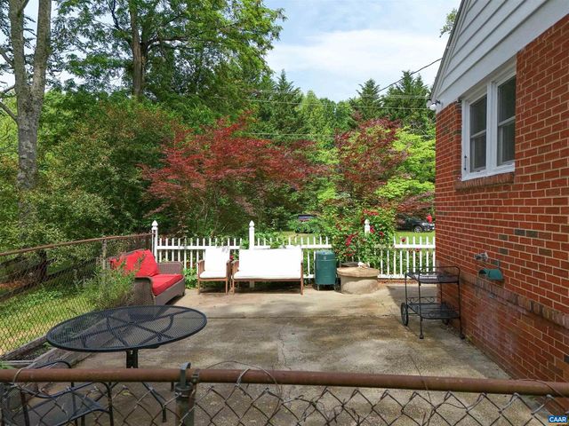 2659 SCOTTSVILLE RD, Charlottesville, VA 22902
