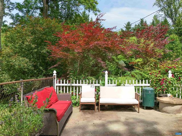 2659 SCOTTSVILLE RD, Charlottesville, VA 22902