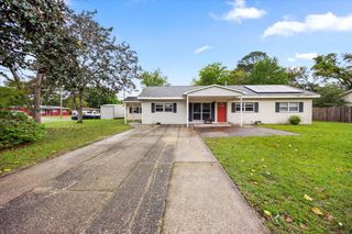 706 Mary Avenue, Fort Walton Beach, FL 32547