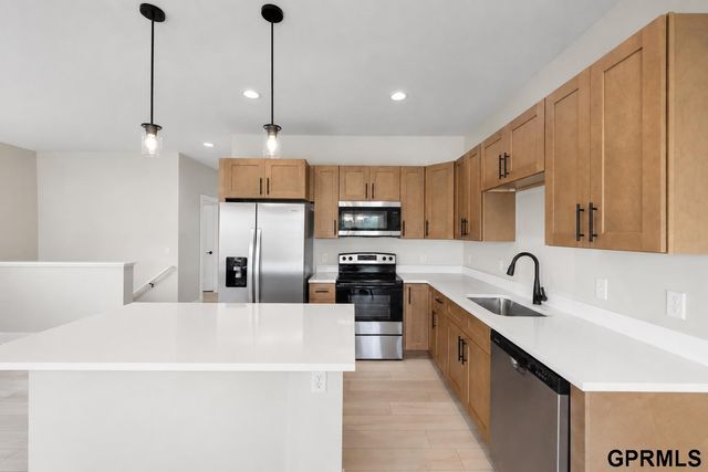 10527 Wayborough Lane, Lincoln, NE 68527