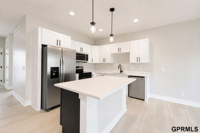 10527 Wayborough Lane, Lincoln, NE 68527