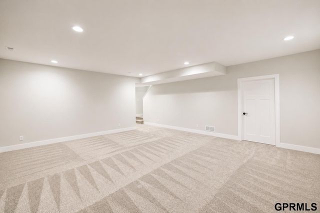 10527 Wayborough Lane, Lincoln, NE 68527