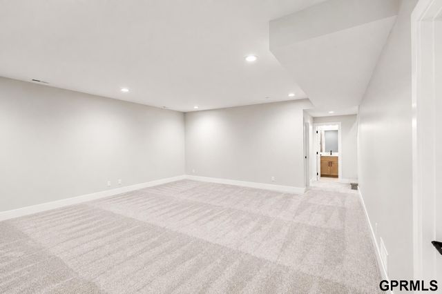 10527 Wayborough Lane, Lincoln, NE 68527