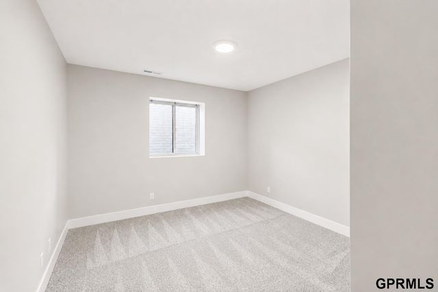 10527 Wayborough Lane, Lincoln, NE 68527