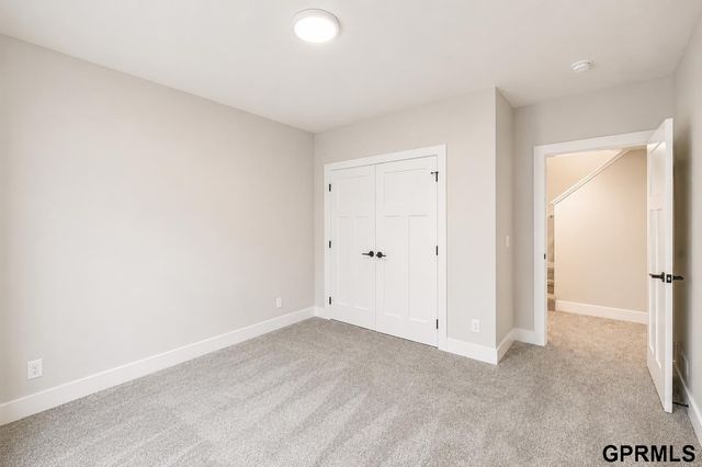 10527 Wayborough Lane, Lincoln, NE 68527