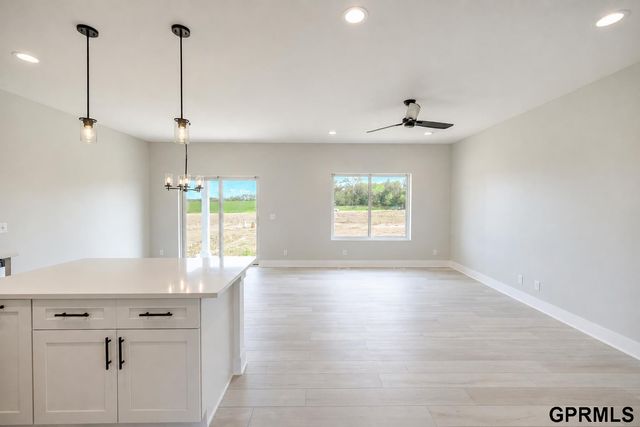 10527 Wayborough Lane, Lincoln, NE 68527
