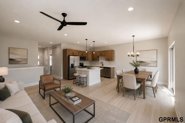 10527 Wayborough Lane, Lincoln, NE 68527
