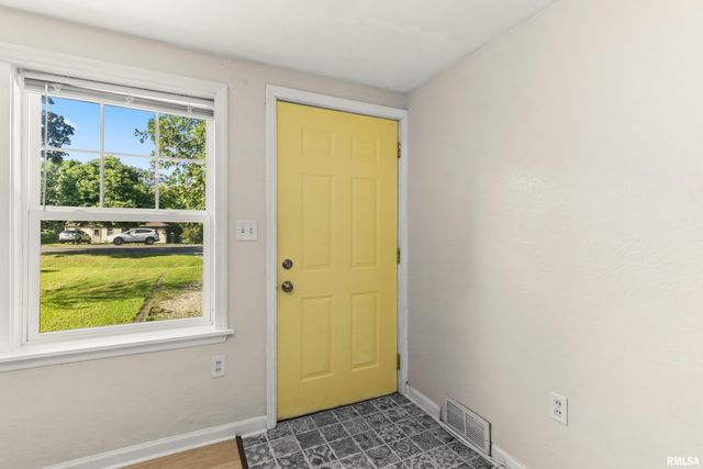 324 KENTUCKY Court, Washington, IL 61571