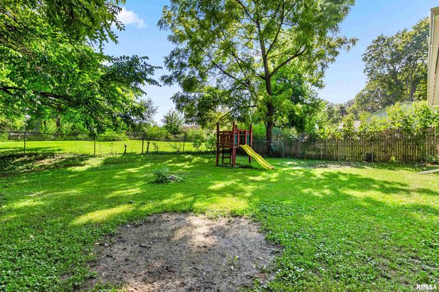 324 KENTUCKY Court, Washington, IL 61571
