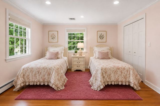 22 Tanglewood Road, Wellesley, MA 02481