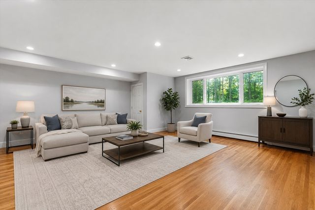 22 Tanglewood Road, Wellesley, MA 02481