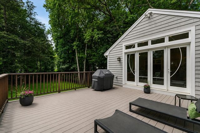 22 Tanglewood Road, Wellesley, MA 02481