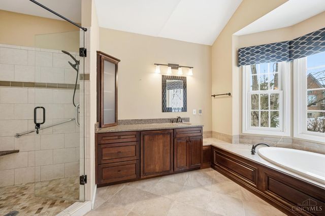 3420 Oyster Bay Court, Newtown, OH 45244