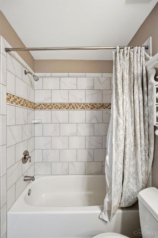 3420 Oyster Bay Court, Newtown, OH 45244